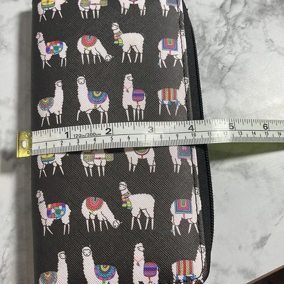 Vieta Llama Print Wallet NWT - Picture 5 of 10